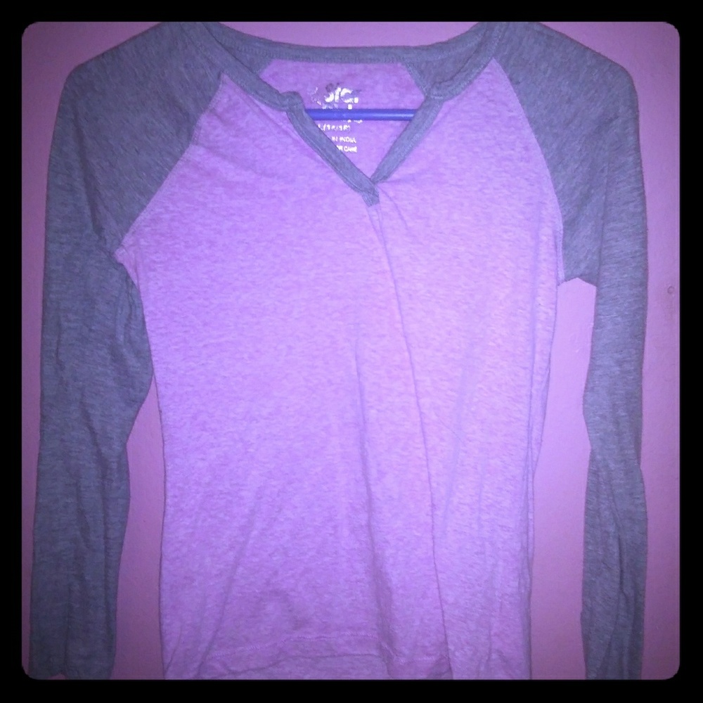Shirt (never worn) no stains